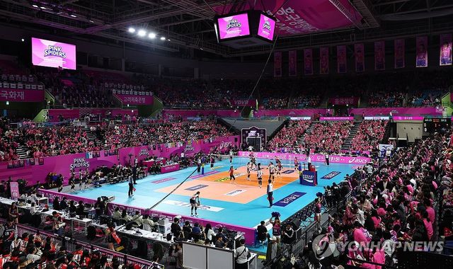 만원 관중 이룬 인천 삼산월드체육관