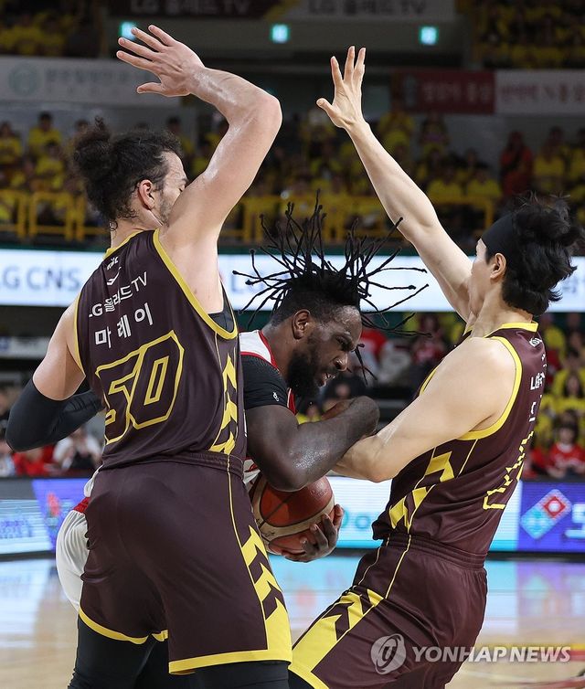 "자밀 워니를 막아라"