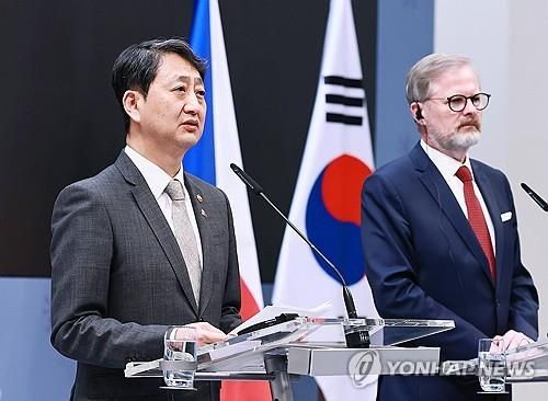 한ㆍ체코 원전산업 협력 약정 체결식에서 발언하는 안덕근 산업부 장관