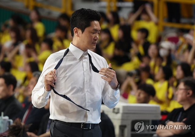 서울 SK 전희철 감독