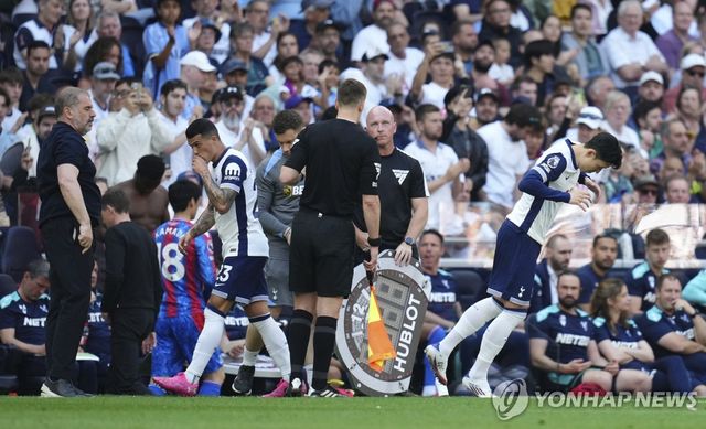 크리스털 팰리스전에서 교체 투입되는 토트넘 손흥민
