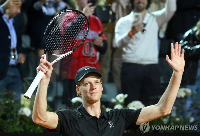 복귀전에서 승리한 신네르