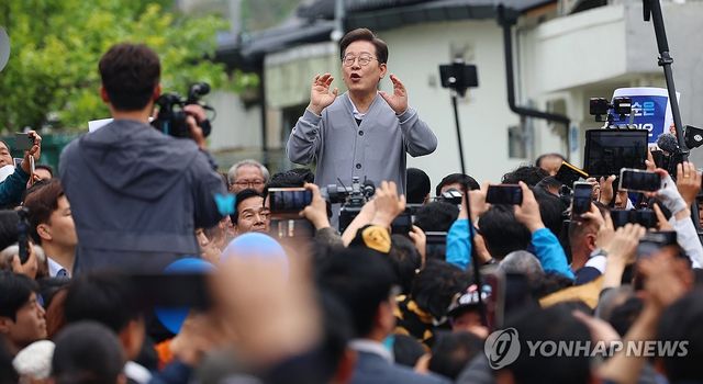 화순에서 연설하는 이재명 후보