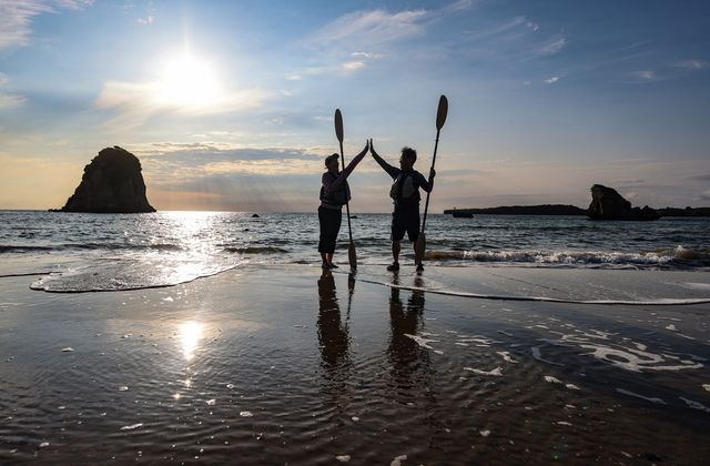 해 지는 츠키가하마 해변 [사진/임헌정 기자]