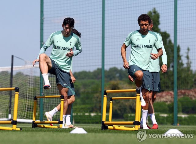 훈련하는 손흥민