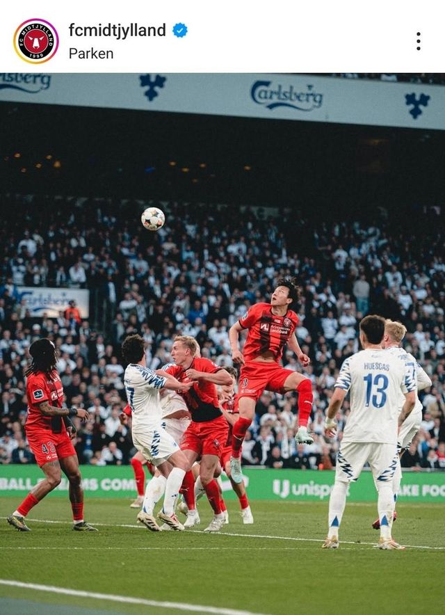 코펜하겐과의 경기에 출전한 이한범