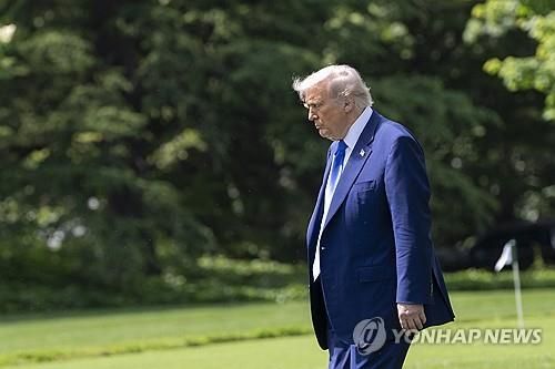 중동 방문위해 백악관 떠나는 트럼프 미국 대통령