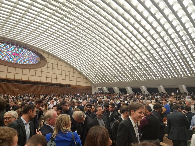 새 교황 기자회견 종료