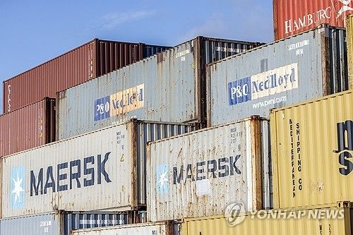 미국 항만의 컨테이너