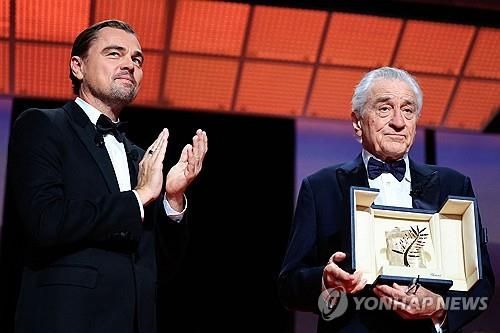 명예황금종려상 받은 드니로