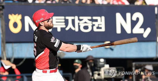 1타점 2루타 치는 KIA 위즈덤
