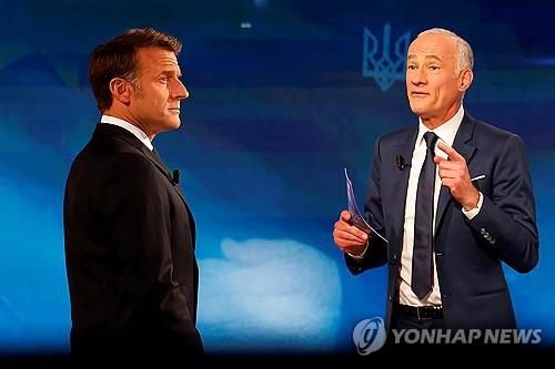 TF1 진행자로부터 2032년 대선 출마 가능성 질문받은 마크롱