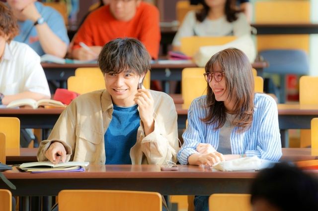 영화 '나를 모르는 그녀의 세계에서' 속 한 장면