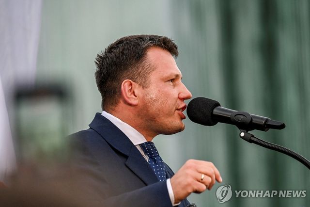 폴란드 극우 대선 후보 스와보미르 멘첸