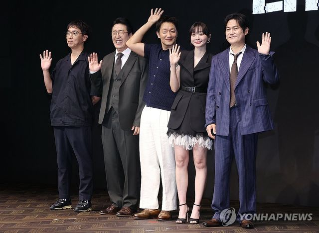 '나인퍼즐' 감독과 출연진