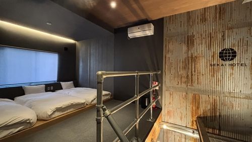 옛 지물포 문을 열고 들어가면 만날 수 있는 '비밀 객실'