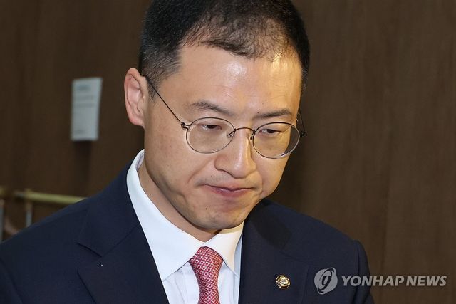 국민의힘 탈당한 김상욱 의원, 이재명 후보 지지선언