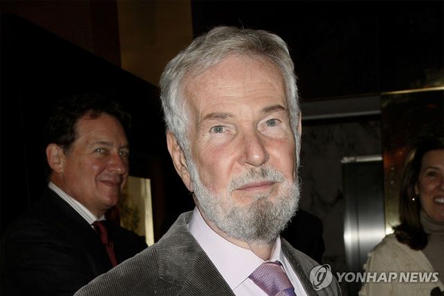 2007년 '피스트 오브 러브' 시사회 참석한 로버트 벤턴 감독