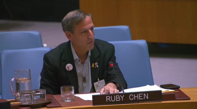 안보리 발언하는 이스라엘 실종자 루비첸의 부친 