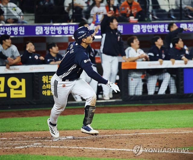 한화 연승에 제동 거는 두산