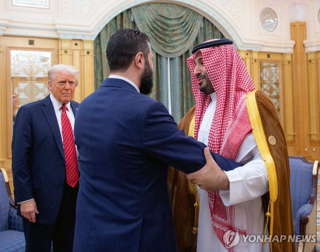 사우디 왕세자와 시리아 대통령과 만난 도널드 트럼프 미국 대통령