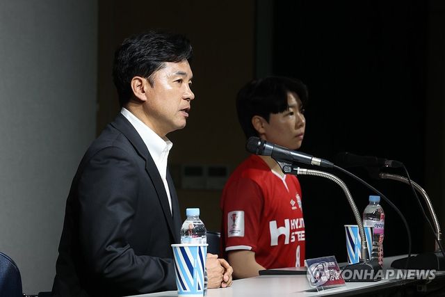 출사표 던지는 허정재 감독