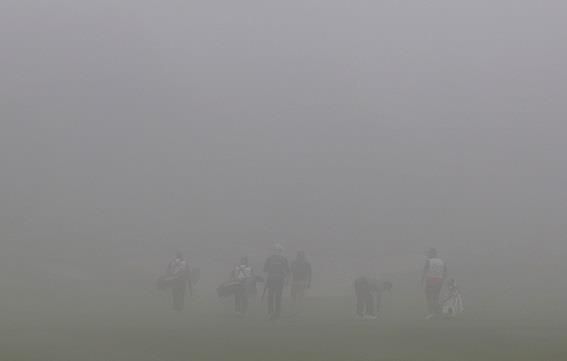 안개 낀 핀크스 골프클럽