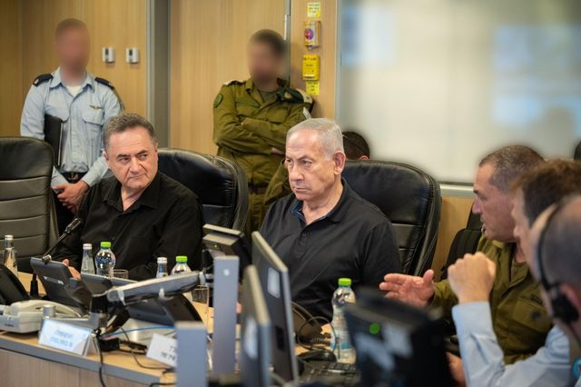 예멘 공습 지켜보는 이스라엘 지도부