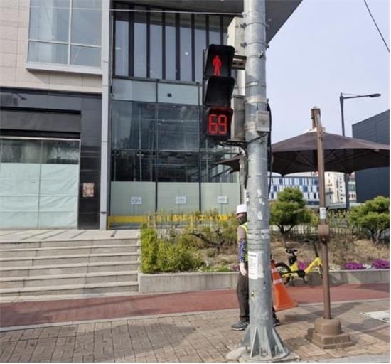 시외버스터미널 앞 신호등