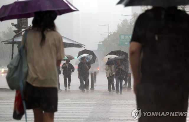 비 내리는 서울 도심