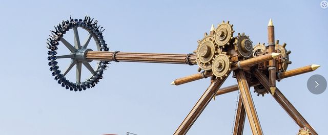 자이언트 스윙 모습