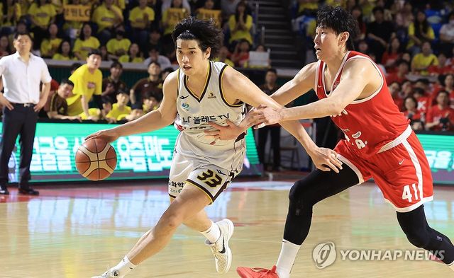 돌파 시도하는 타마요