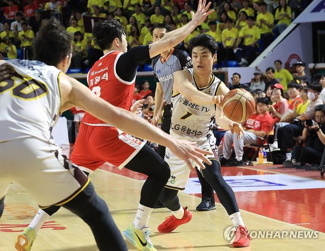 패스하는 유기상