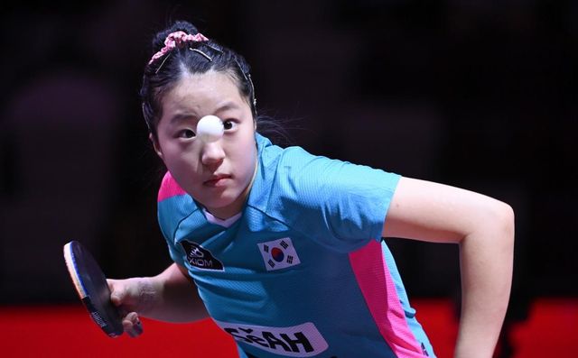 세계탁구선수권 여자단식 128강 경기 중인 신유빈