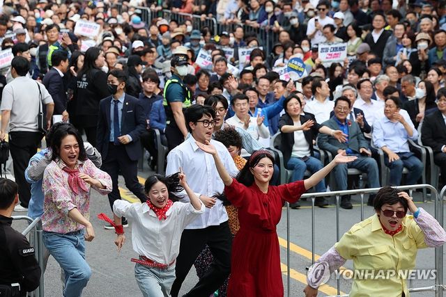 5·18 전야제에서 펼쳐지는 공연