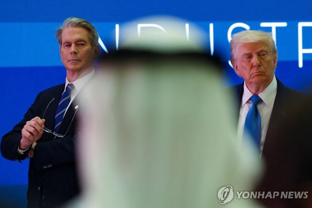 미국 베선트 재무장관과 트럼프 대통령