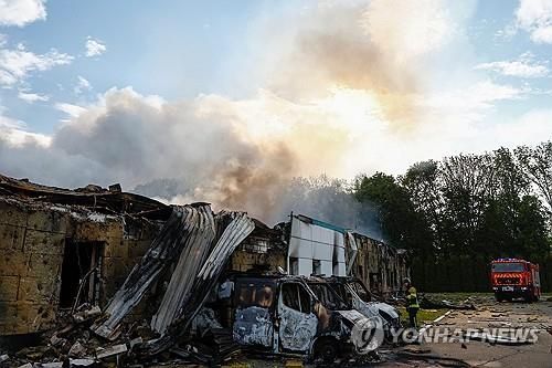 러 드론 공격받은 키이우 외곽