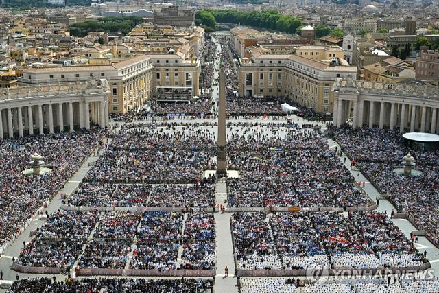 꽉 찬 성베드로 광장