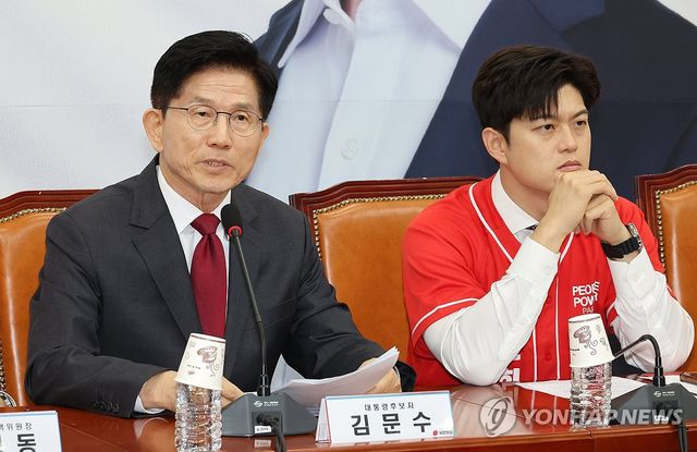 발언하는 김문수 대선 후보