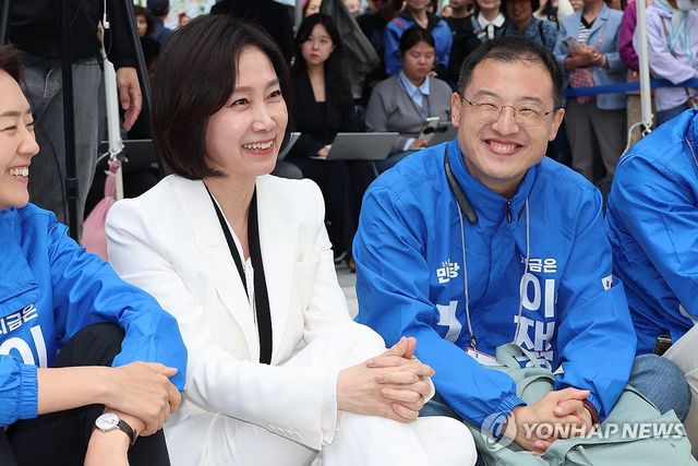 허은아ㆍ김상욱, 이재명 후보 유세에서 활짝