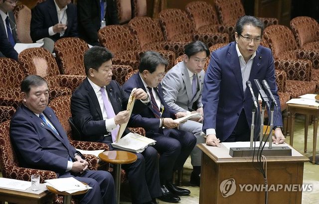 국회서 발언하는 에토 다쿠 일본 농림수산상