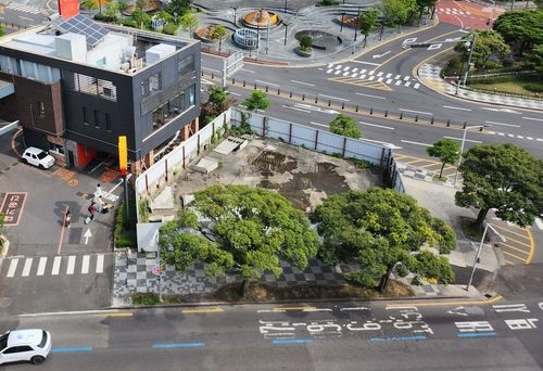 제주시 노형오거리에 제주관광공사 소유 대지