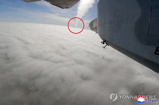 북한 김정은, 공군 방공·공습훈련 지도