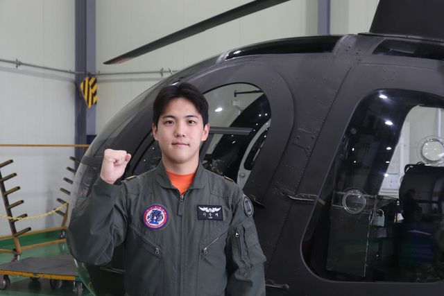 식당서 쓰러진 시민 생명 구한 육군 2군단 항공대 이우제 준위