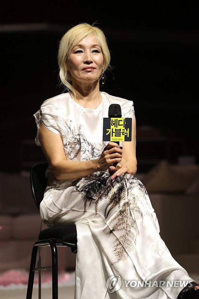 질문 듣는 이혜영