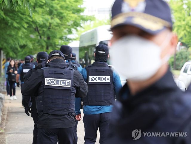 시흥서 흉기로 4명 사상, 50대 중국동포 용의자 도주