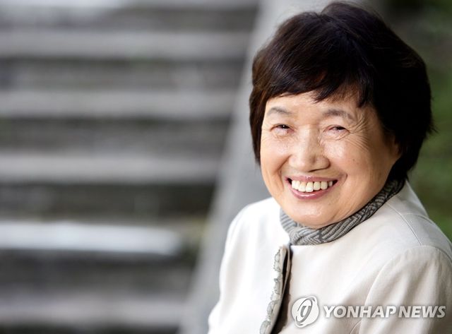 소설가 박완서의 생전 모습