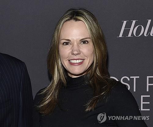 물러나는 미 CBS뉴스 웬디 맥마흔 CEO