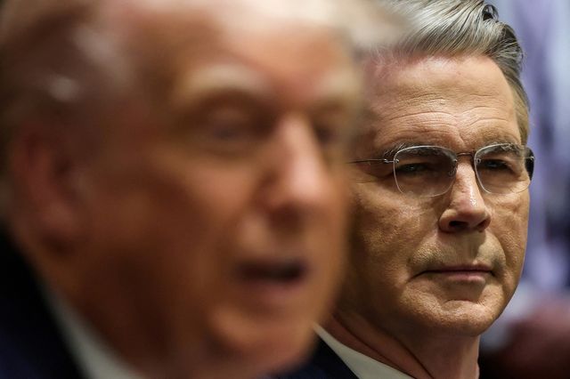 도널드 트럼프 미국 대통령과 스콧 베선트 재무장관 