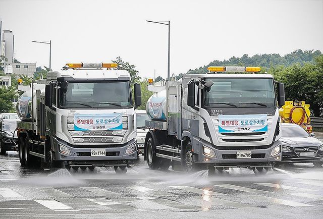 폭염 대응 도로 살수차량